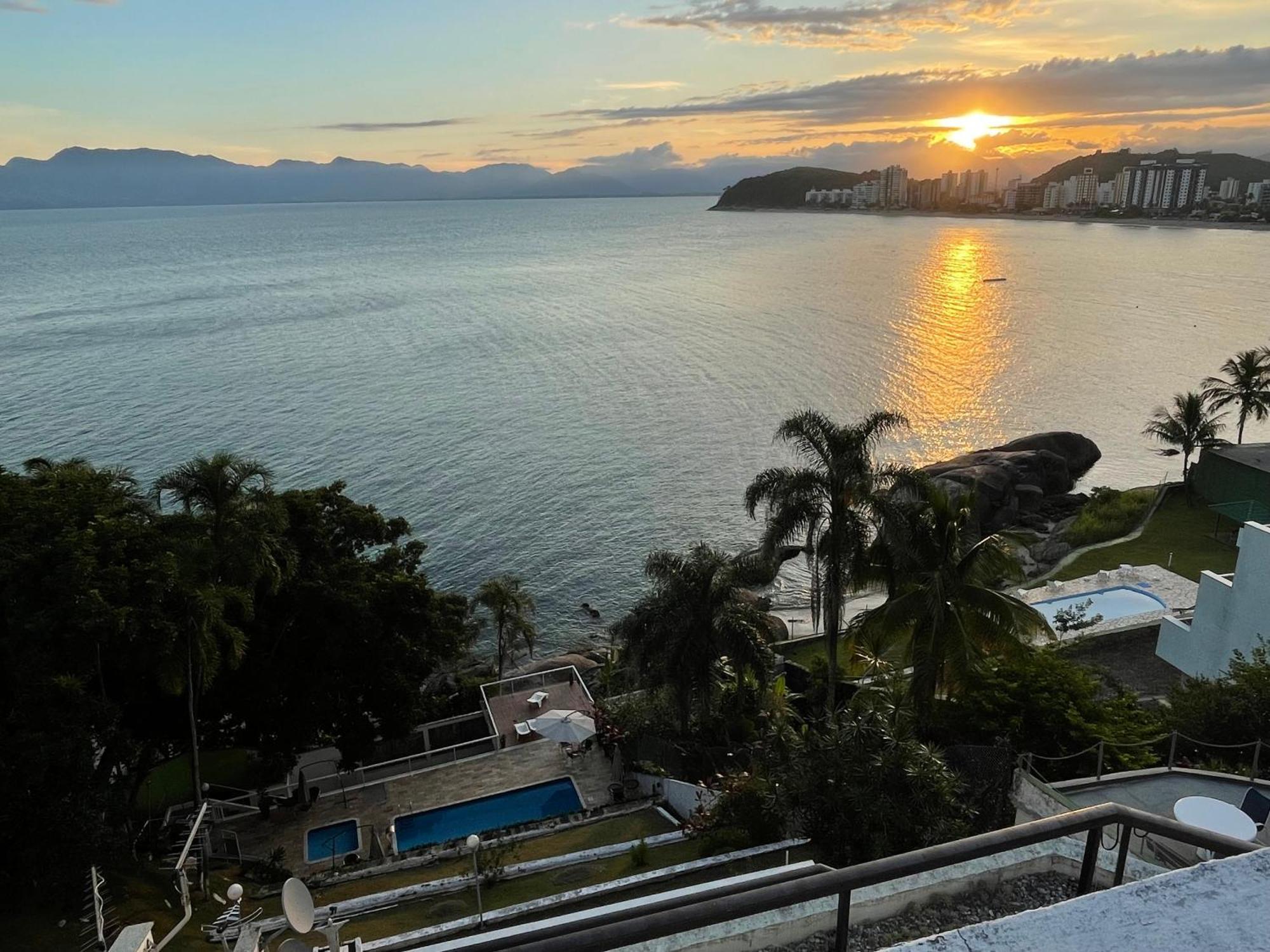 Apartmán Linda Cobertura Duplex, Pe Na Areia,Vista Linda. Caraguatatuba Exteriér fotografie